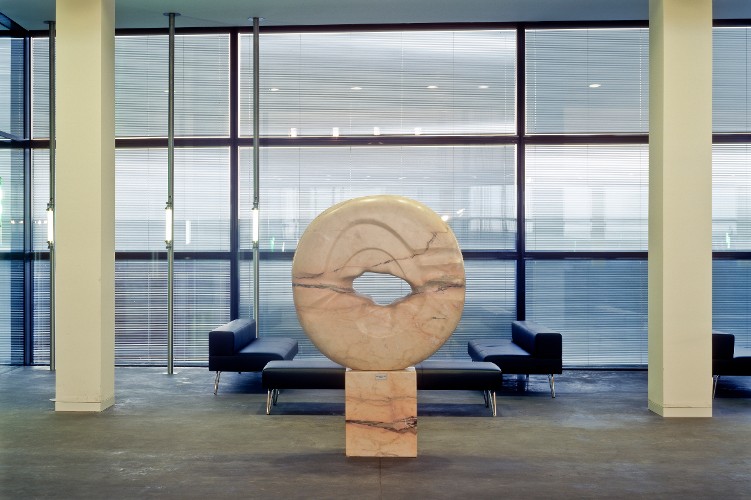 Permanent loan / Luxembourg / 1995 ǀ Pink Portuguese marble | 125 x 125 x 20 cm | Title translated (EN) - Aurora