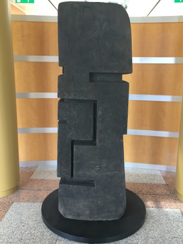 Loan / L'Annonciade Musée de Saint-Tropez (FR) / 2016 | Iroko wood | 200 x 62 x 57,5 cm | Title translated (EN) - The months of the year – February