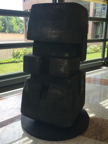 Loan / L'Annonciade Musée de Saint-Tropez (FR) / 2016 | Iroko wood | 170 x 85 x 83 cm | Title translated (EN) - The months of the year – May