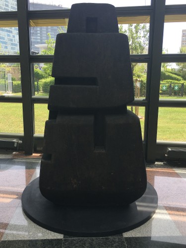 Loan / L'Annonciade Musée de Saint-Tropez (FR) / 2016 | Iroko wood | 245 x 120 x 112 cm | Title translated (EN) - The months of the year – July