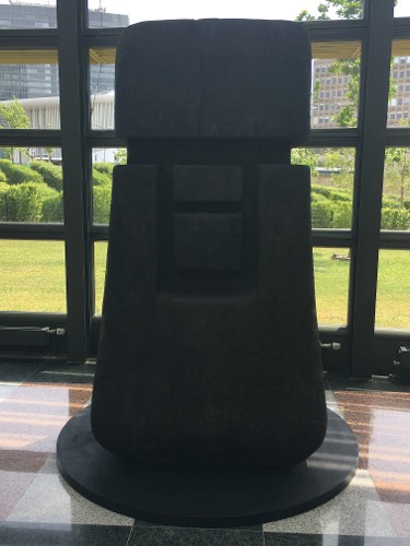 Loan / L'Annonciade Musée de Saint-Tropez (FR) / 2016 | Iroko wood | 245 x 113 x 100 cm | Title translated (EN) - The months of the year – August